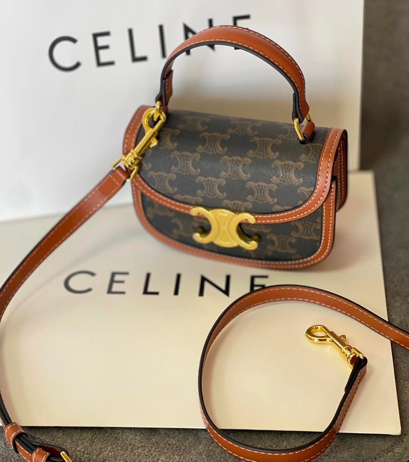 Celine Hand bag - l3roma