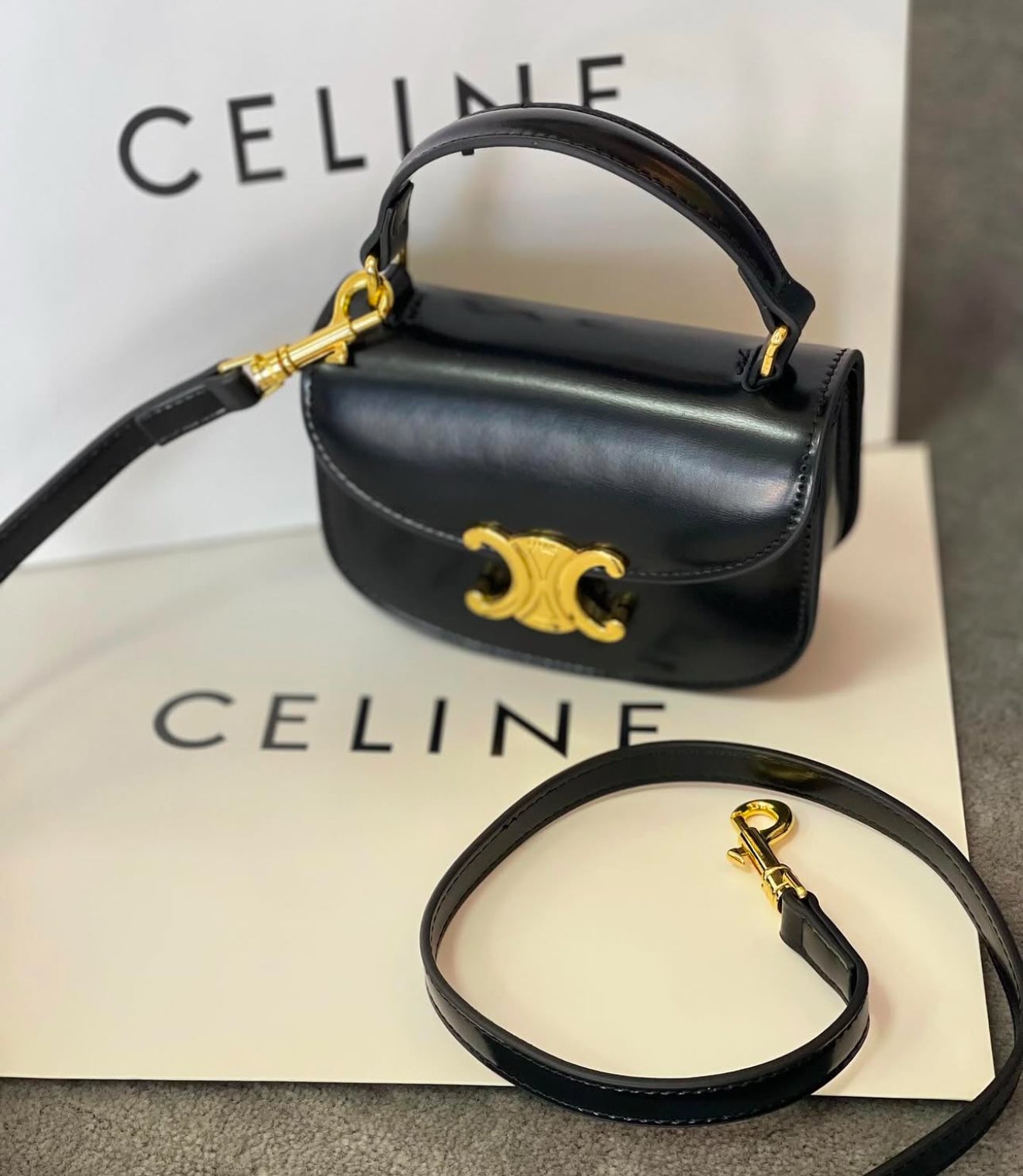 Celine Hand bag - l3roma