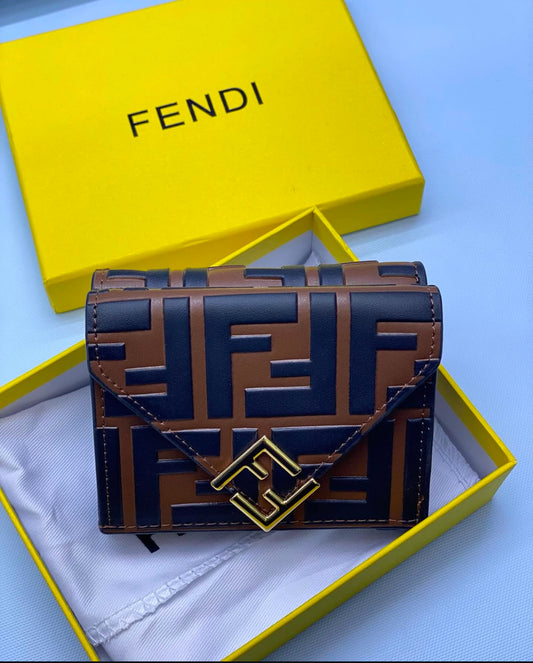 Fendi wallet - l3roma