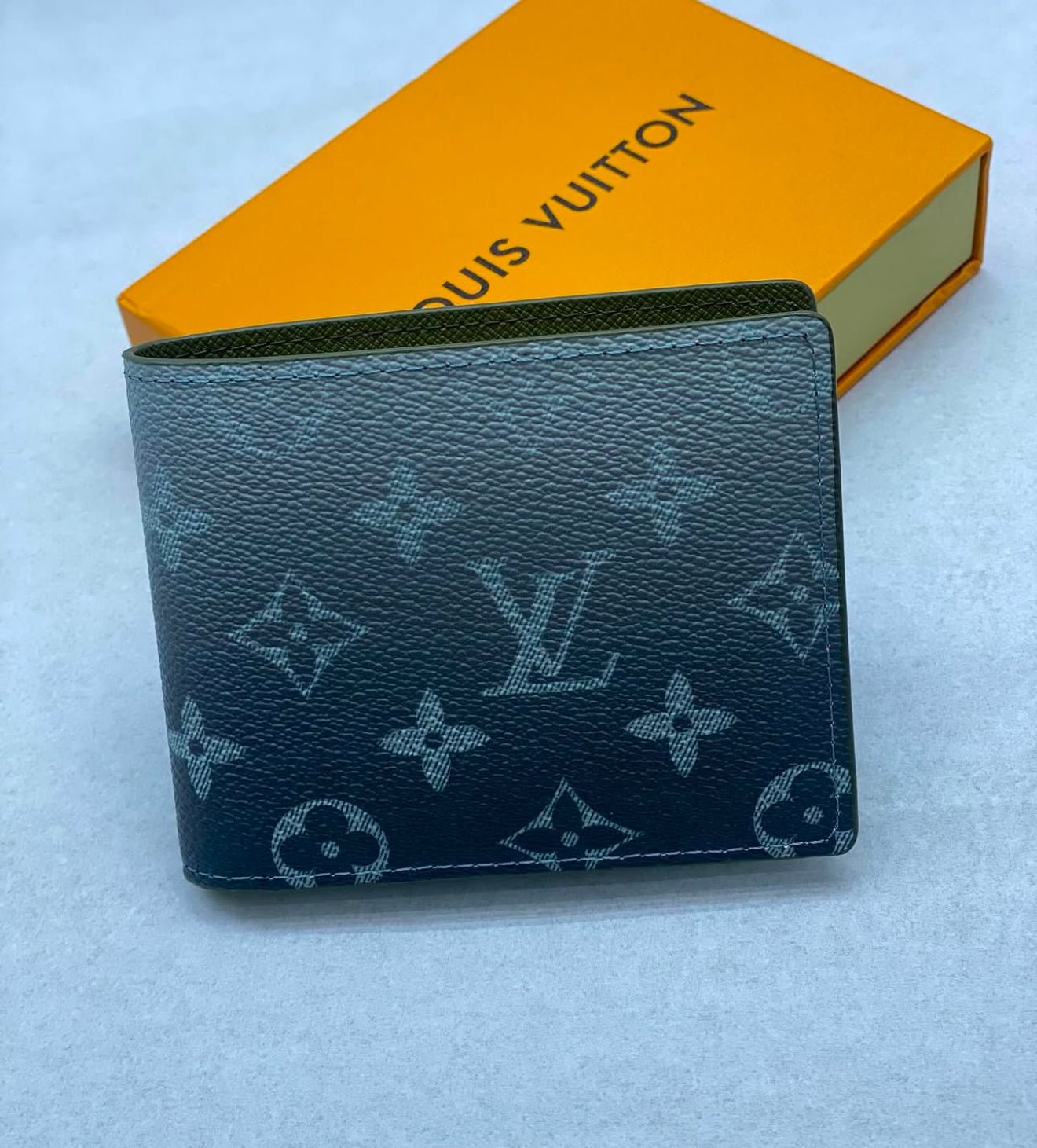 Louis Vuitton wallet - l3roma