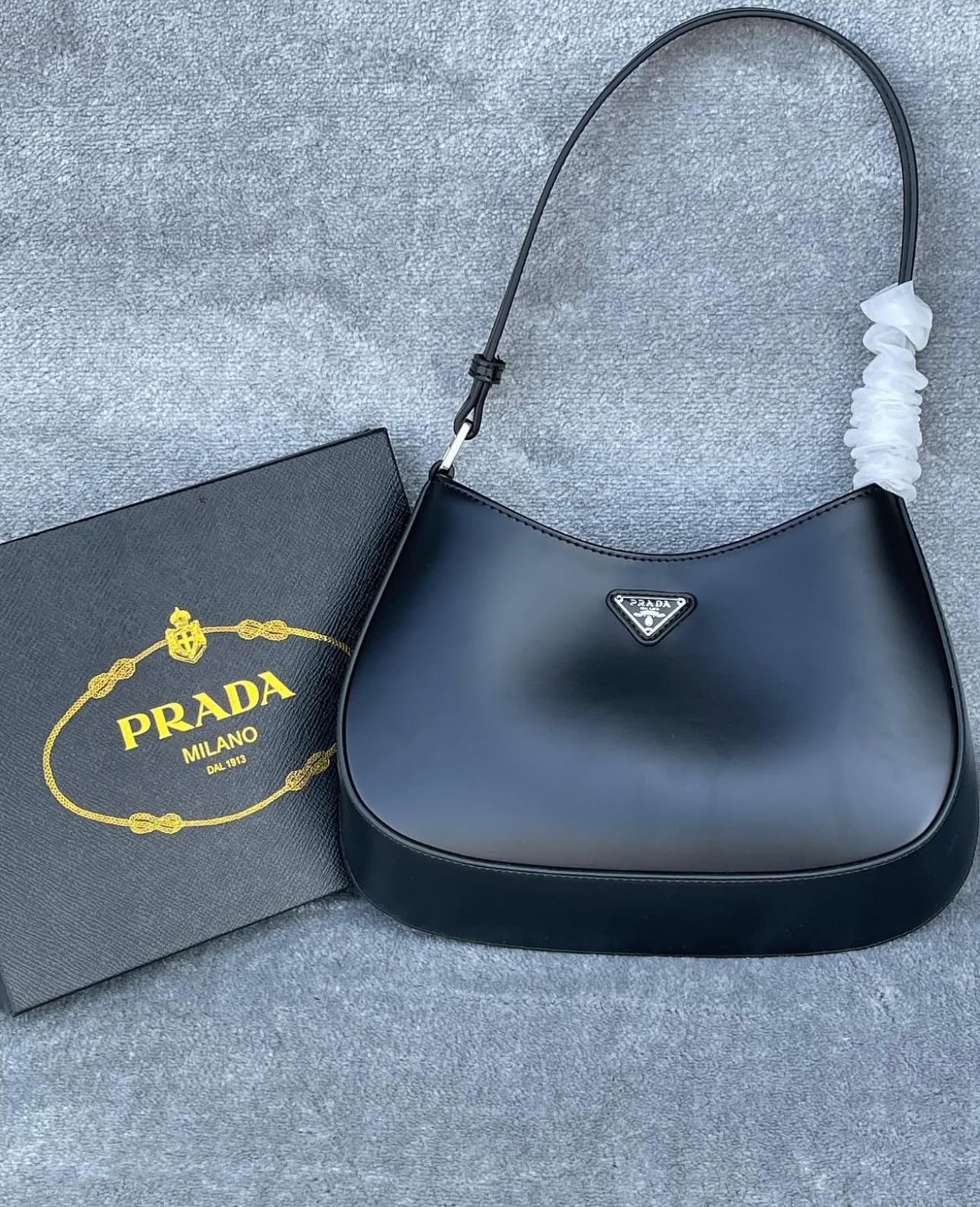 Prada bag - l3roma